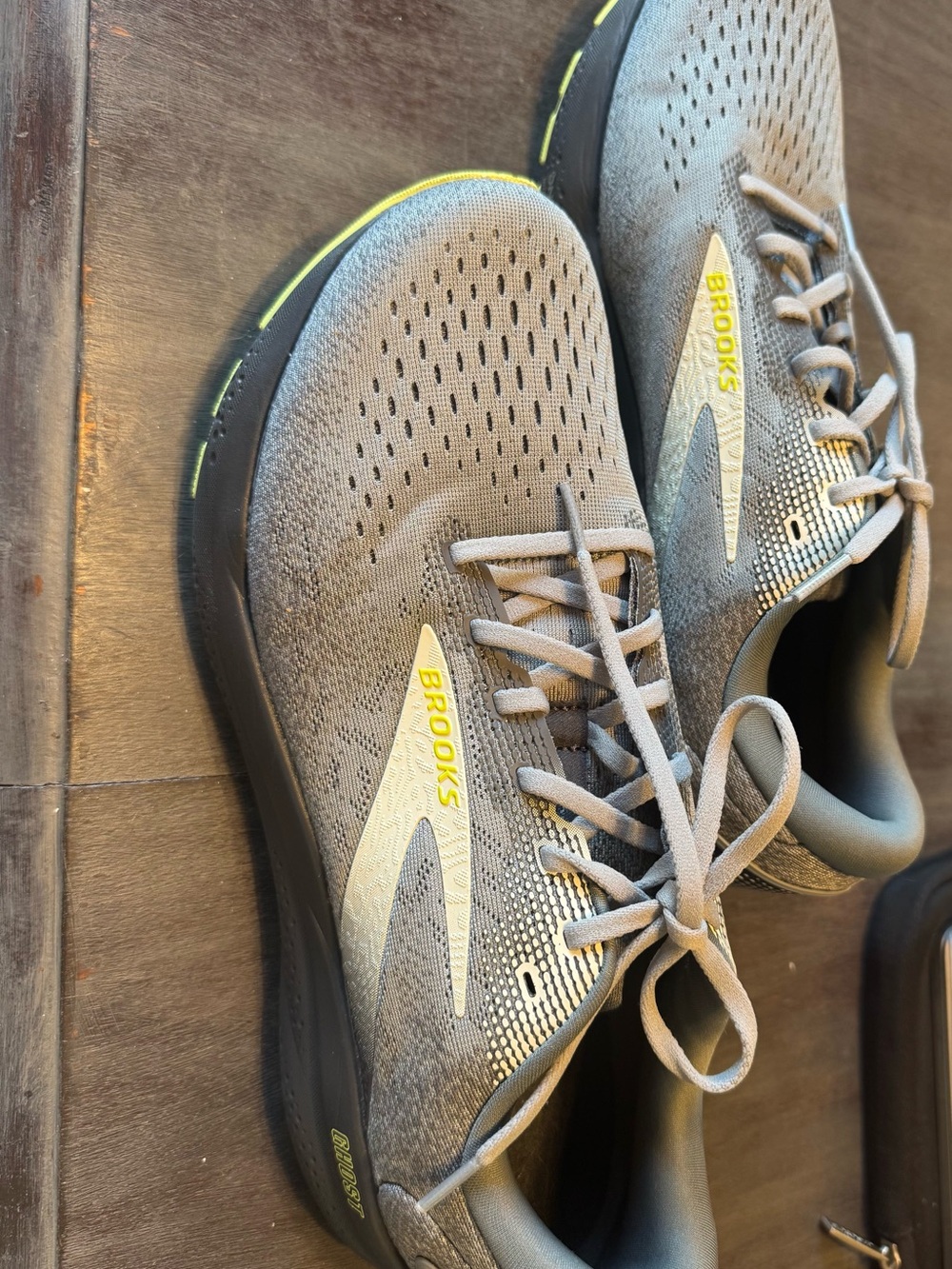 Brooks Men’s Gray and Yellow Athletic Running Shoes